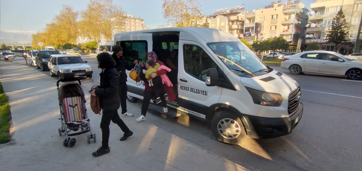 Kemer Belediyesi'nden hasta vatandaşlara ücretsiz taşıma